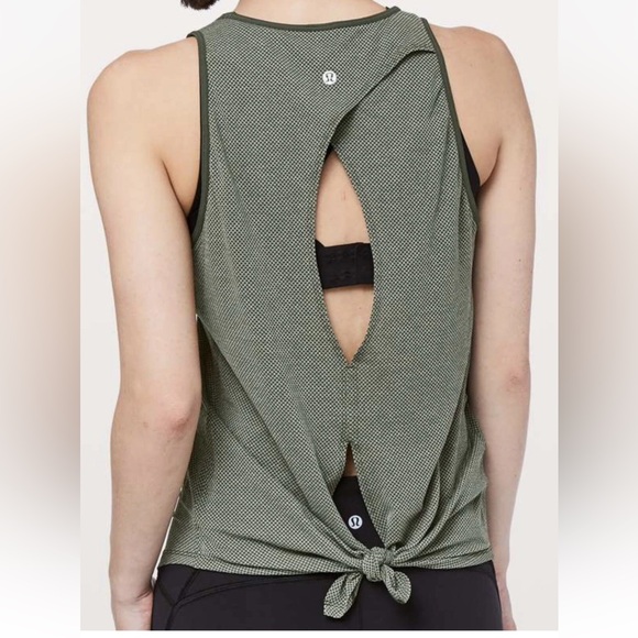 Lululemon Open Up Tank Like New Heathered Camo Green Mesh Material Size 10 - Picture 1 of 6